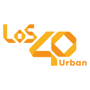 Logotipo de LOS40 Urban en tonos amarillos y naranjas sobre fondo gris claro, con diseño geométrico moderno.