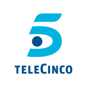 Logotipo de Telecinco en tonos azules sobre fondo gris claro, con un número cinco estilizado y tipografía en mayúsculas.